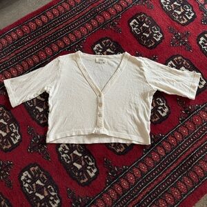 OZMA Cream Cropped Button-Front V-Neck Top